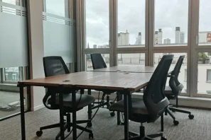 Espace indépendant - 75013 - 8 postes - 4480€