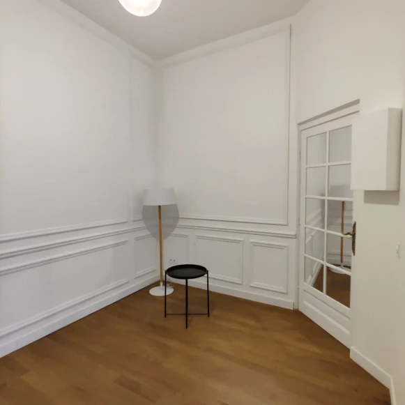 Bureau privé 25 m² 4 postes Location bureau Avenue Victor Hugo Paris 75016 - photo 3