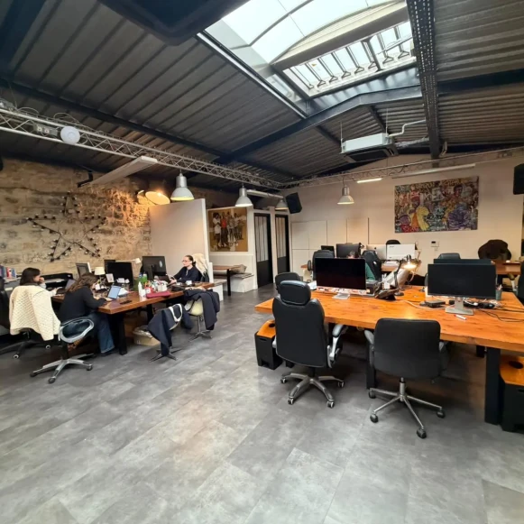 Open Space  10 postes Coworking Rue Myrha Paris 75018 - photo 9