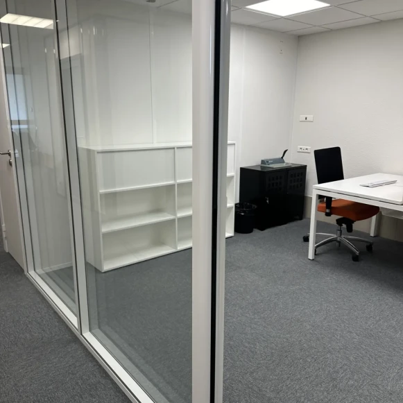 Bureau privé 20 m² 3 postes Location bureau Rue Julien Veyrenc Valence 26000 - photo 2