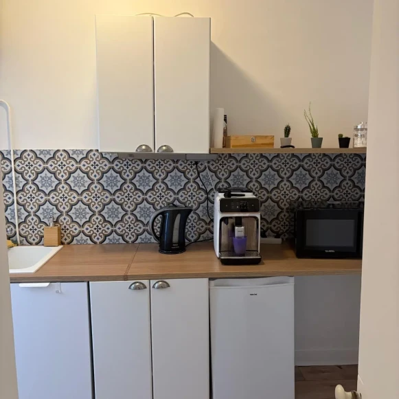 Bureau privé 50 m² 10 postes Location bureau Rue du Colisée Paris 75008 - photo 8