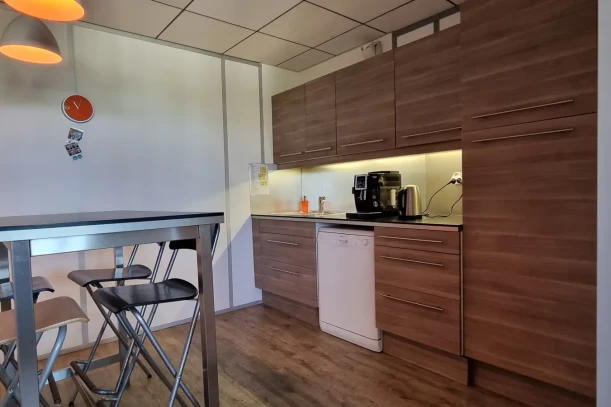 Open Space - 69100 - 4 postes - 250€