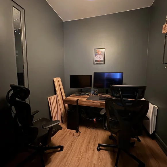 Espace indépendant 5 m² 2 postes Location bureau Rue Saint-Antoine Paris 75004 - photo 2