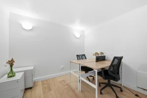 Bureau privé - 75010 - 2 postes - 900€