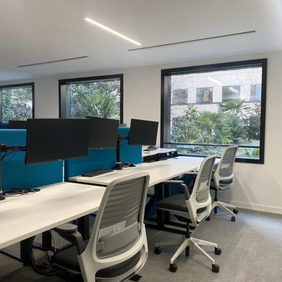 Open Space  30 postes Coworking Avenue de l'Arche Courbevoie 92400 - photo 8