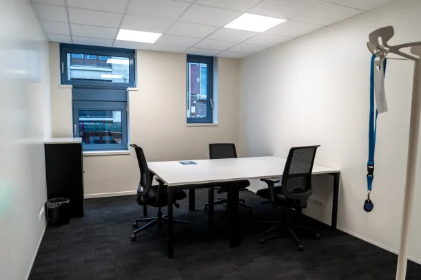 Bureau privé - 59000 - 3 postes - 1370€