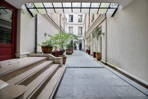 Espace indépendant - 75002 - 20 postes - 11000€