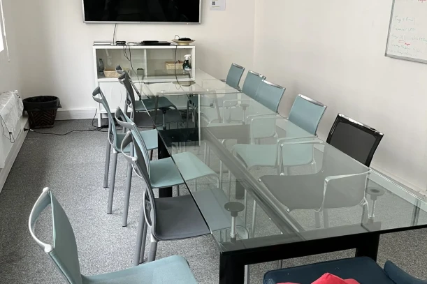 Bureau privé - 75006 - 16 postes - 3450€