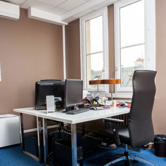 Bureau privé 10 m² 3 postes Coworking Rue Jean Mermoz Paris 75008 - photo 4