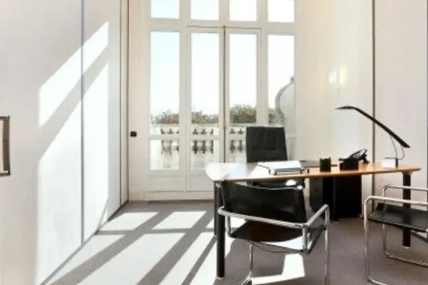 Bureau privé - 75008 - 1 poste - 669.5€