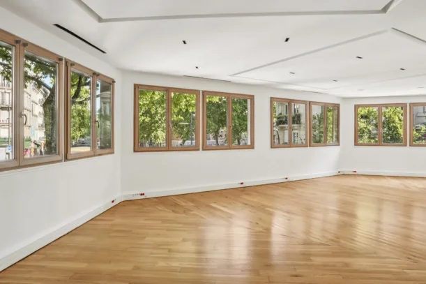 Espace indépendant - 75018 - 42 postes - 16000€