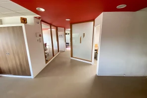 Open Space - 73000 - 8 postes - 250€