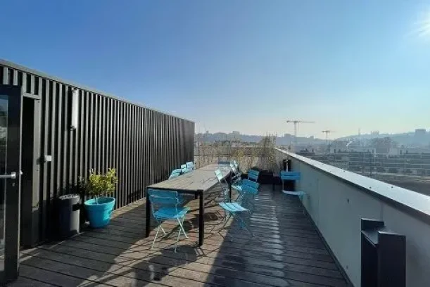 Open Space - 69009 - 4 postes - 380€