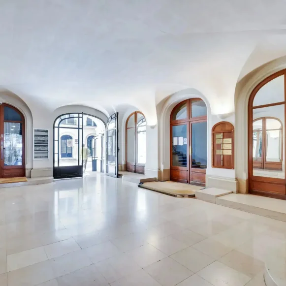Espace indépendant 350 m² 56 postes Location bureau Avenue Victor Hugo Paris 75016 - photo 8