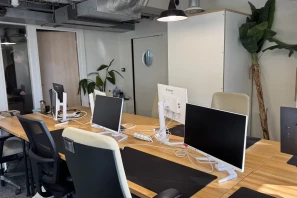 Open Space - 75010 - 28 postes - 350€