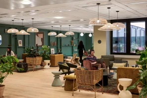 Open Space - 75009 - 4 postes - 350€