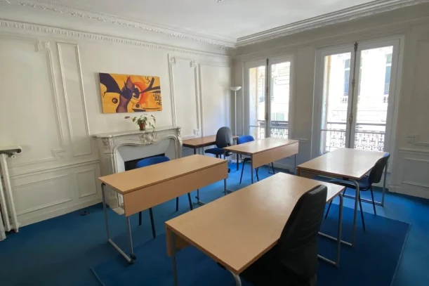 Open Space - 75008 - 4 postes - 400€