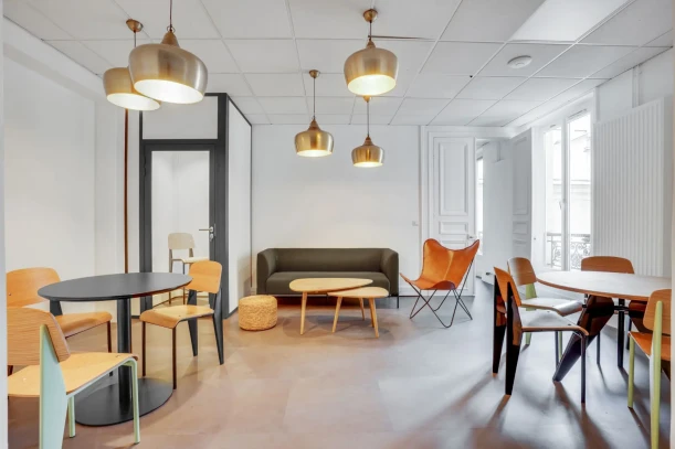 Espace indépendant - 75010 - 32 postes - 15500€