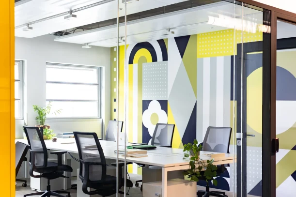 Bureau privé - 75011 - 9 postes - 7380€