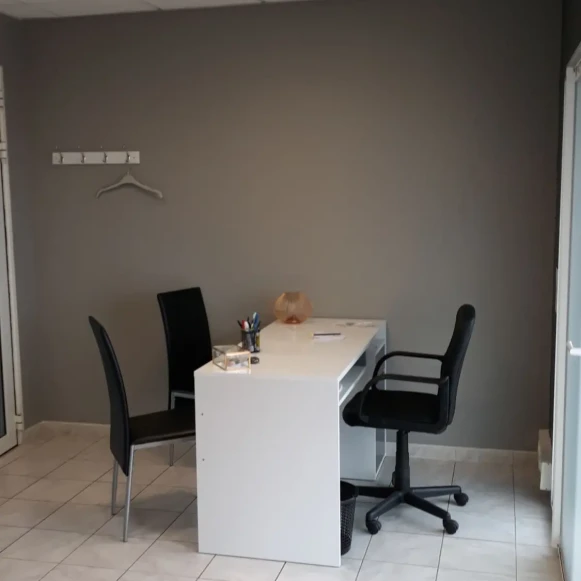 Bureau privé 15 m² 4 postes Location bureau Rue Alfred Sauvy Pollestres 66450 - photo 5