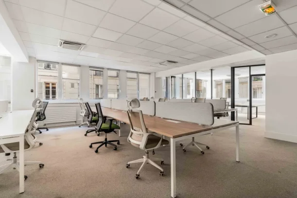 Espace indépendant - 75017 - 56 postes - 28560€