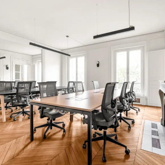 Espace indépendant 267 m² 40 postes Location bureau Avenue Carnot Paris 75017 - photo 1