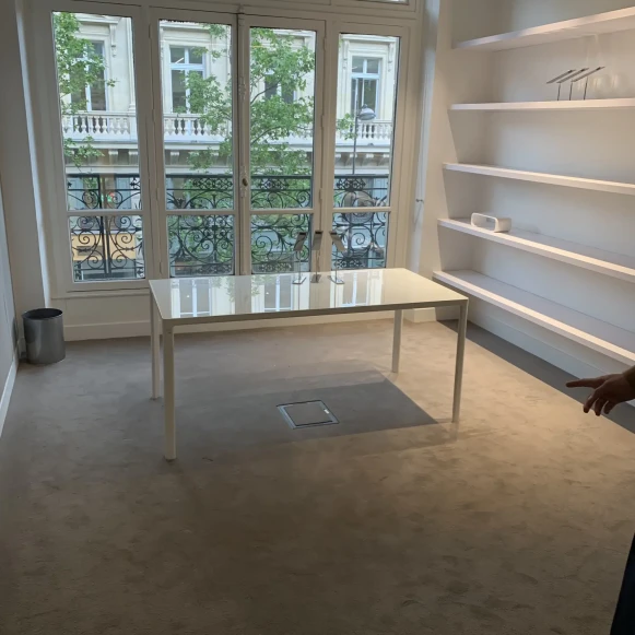 Bureau privé 32 m² 8 postes Location bureau Rue du Louvre Paris 75001 - photo 4