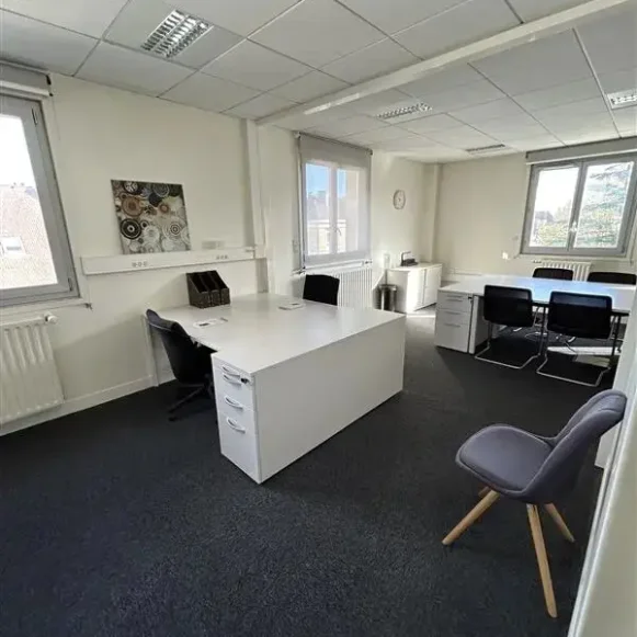 Bureau privé 15 m² 5 postes Coworking Rue du Pont de Paris Beauvais 60000 - photo 5