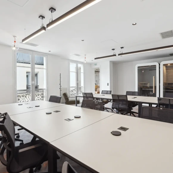 Espace indépendant 200 m² 40 postes Location bureau Rue de Châteaudun Paris 75009 - photo 9