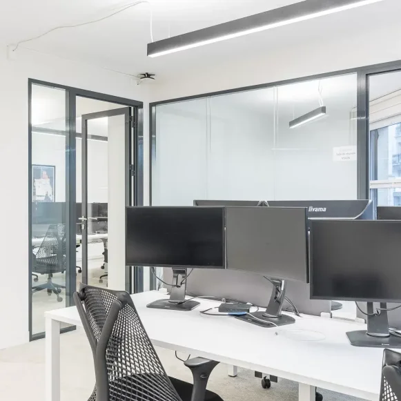 Espace indépendant 160 m² 24 postes Location bureau Rue Joseph Sansboeuf Paris 75008 - photo 9
