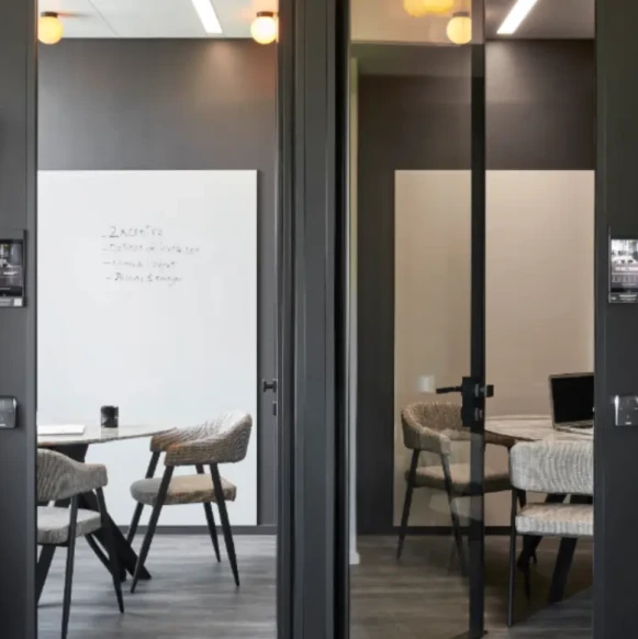 Bureau privé 19 m² 5 postes Location bureau Boulevard Malesherbes Paris 75008 - photo 3