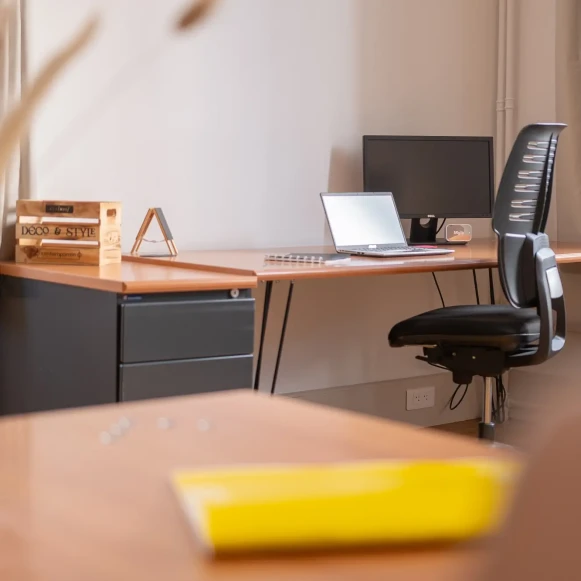 Bureau privé 28 m² 3 postes Coworking Rue des Jardiniers Vosges 88000 - photo 3