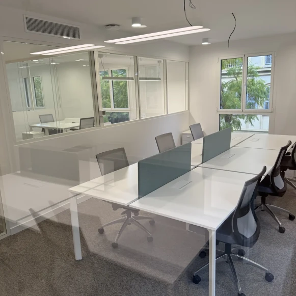 Bureau privé 15 m² 4 postes Location bureau Boulevard Carabacel Nice 06000 - photo 7