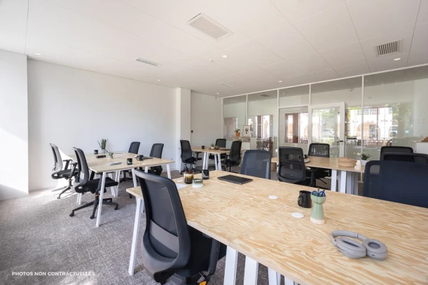 Open Space - 78180 - 12 postes - 199€