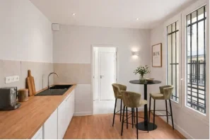 Espace indépendant - 75002 - 18 postes - 6400€