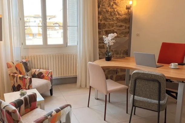 Bureau privé - 87000 - 3 postes - 840€