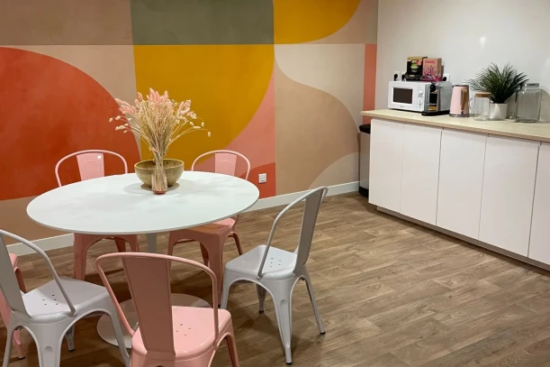 Bureau privé - 93200 - 2 postes - 950€