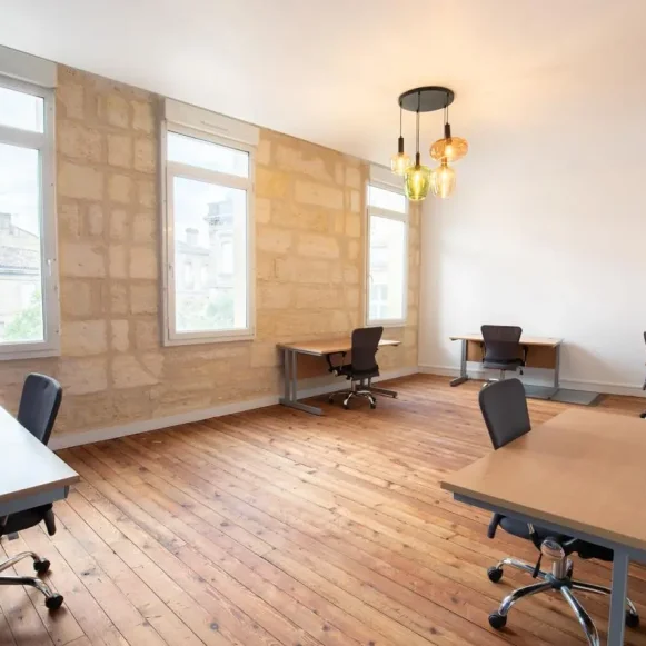 Bureau privé 25 m² 5 postes Coworking Rue Calve Bordeaux 33000 - photo 6