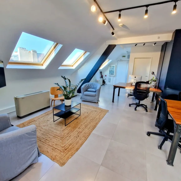Espace indépendant 45 m² 6 postes Location bureau Rue du Faubourg Saint-Antoine Paris 75011 - photo 2