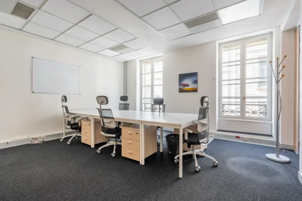 Bureau privé - 75001 - 5 postes - 3290€