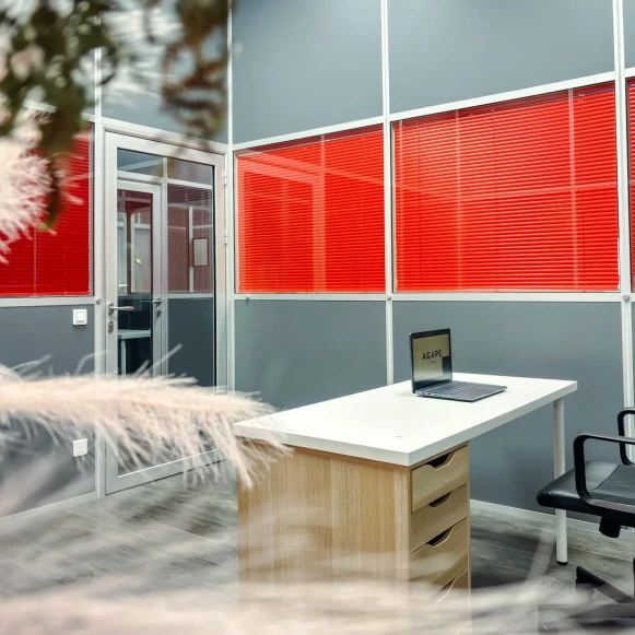 Bureau privé 10 m² 2 postes Location bureau Chemin des Cordeliers Mantes-la-Ville 78711 - photo 7