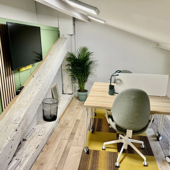 Open Space  18 postes Coworking Rue du Faubourg Bonnefoy Toulouse 31500 - photo 5