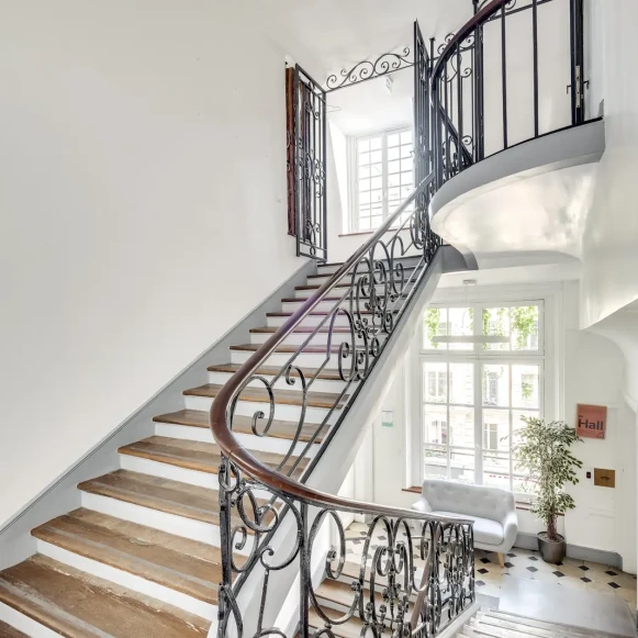 Bureau privé 85 m² 20 postes Location bureau Rue Chapon Paris 75003 - photo 4