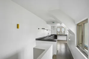 Espace indépendant - 75010 - 92 postes - 69500€