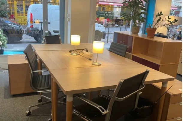 Open Space - 75010 - 5 postes - 350€