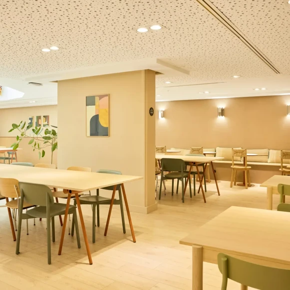 Espace indépendant 260 m² 54 postes Coworking Rue du Général Foy Paris 75008 - photo 3