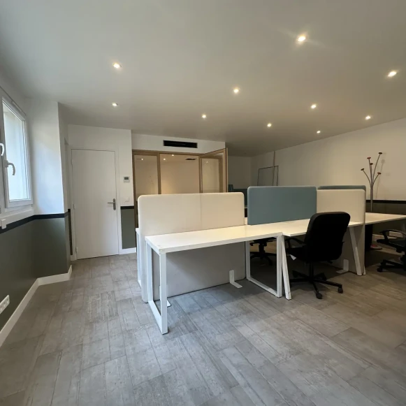 Open Space  9 postes Location bureau Rue Lecourbe Paris 75015 - photo 5