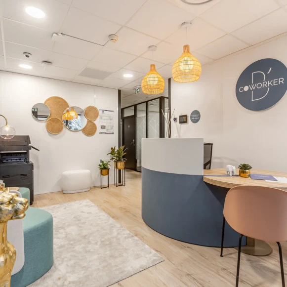 Bureau privé 10 m² 2 postes Location bureau Rue Blaise Pascal Élancourt 78990 - photo 6