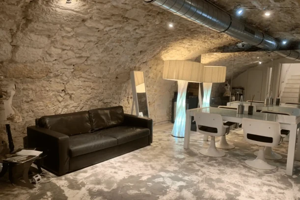 Bureau privé - 75003 - 8 postes - 1890€