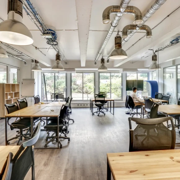 Bureau privé 15 m² 4 postes Coworking Rue des Longs Prés Boulogne-Billancourt 92100 - photo 7